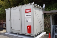 少量危険物倉庫　妻2.2ｍｘ桁3.85ｍ＝8.47㎡　軒高2.8ｍ外壁：ウレタンパネル　屋根：ガルバリウム鋼板