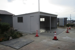 車庫5.9ｍｘ6.6ｍ＝39㎡　軒高2.5ｍ　外壁：鋼板パネル　　屋根折板