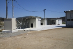 切断加工場　5.4ｍｘ9ｍ＝48.6㎡　外壁：ウレタンパネル　屋根：折板・ケラバ廻し　3棟